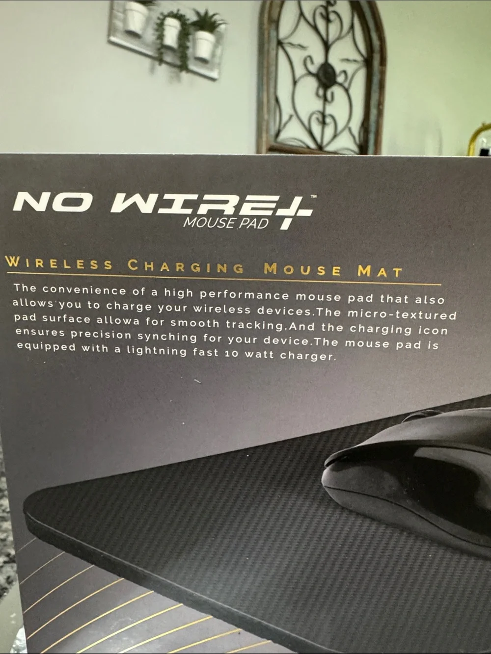 ATOM Black Wireless Charging Mouse Pad - 10W Fast Charge NEW